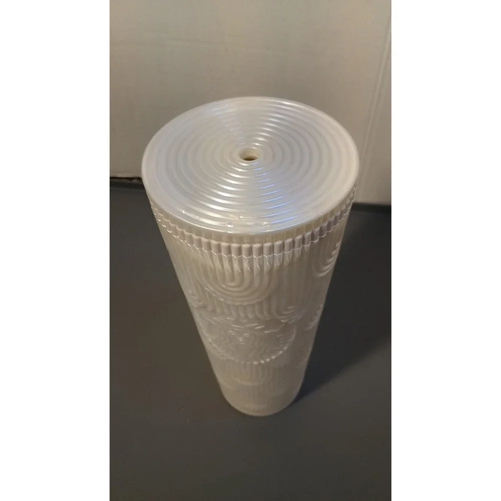 Starbucks Cold Cup Tumbler  24oz Pearl White Excellent Scalloped Embossed